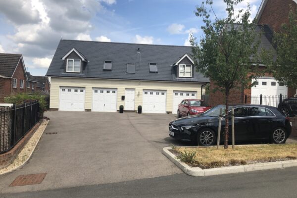 FLAT ABOVE GARAGE SAFFRON WALDEN UTTLESFORD